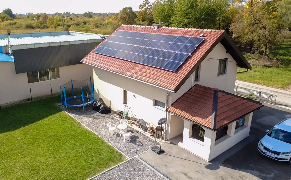 Solarna elektrana, pogled dronom, Sesvete