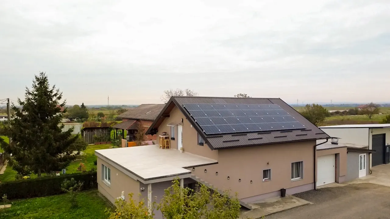 Solarna elektrana, pogled dronom, Dubci
