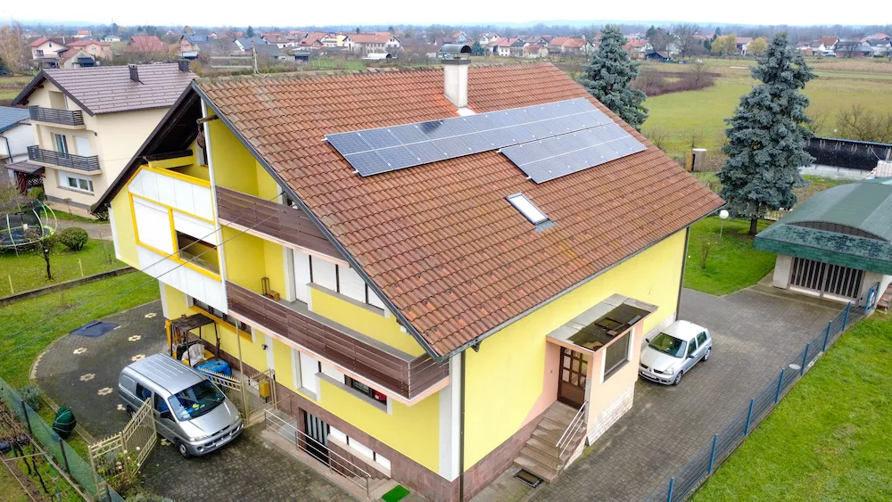 Solarna elektrana, pogled dronom, Samobor