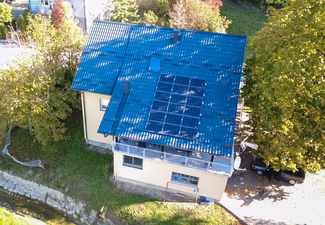 Solarna elektrana, pogled dronom, Prekvršje