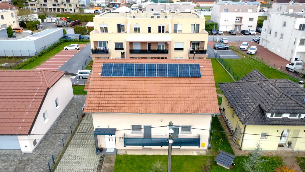 Solarna elektrana, pogled dronom, Samobor
