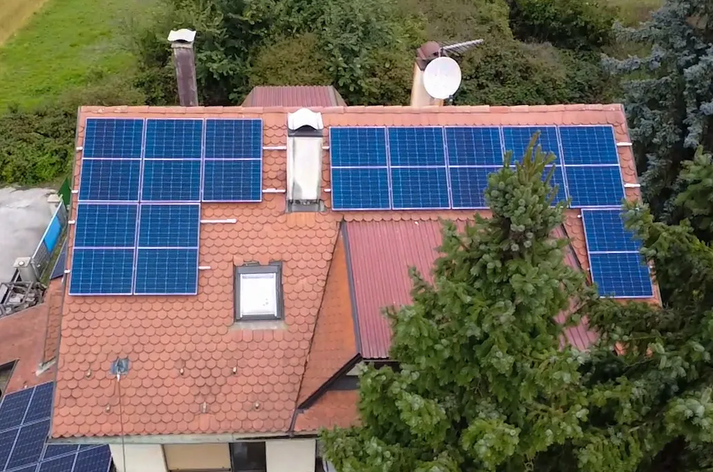Solarna elektrana, pogled dronom, Novaki