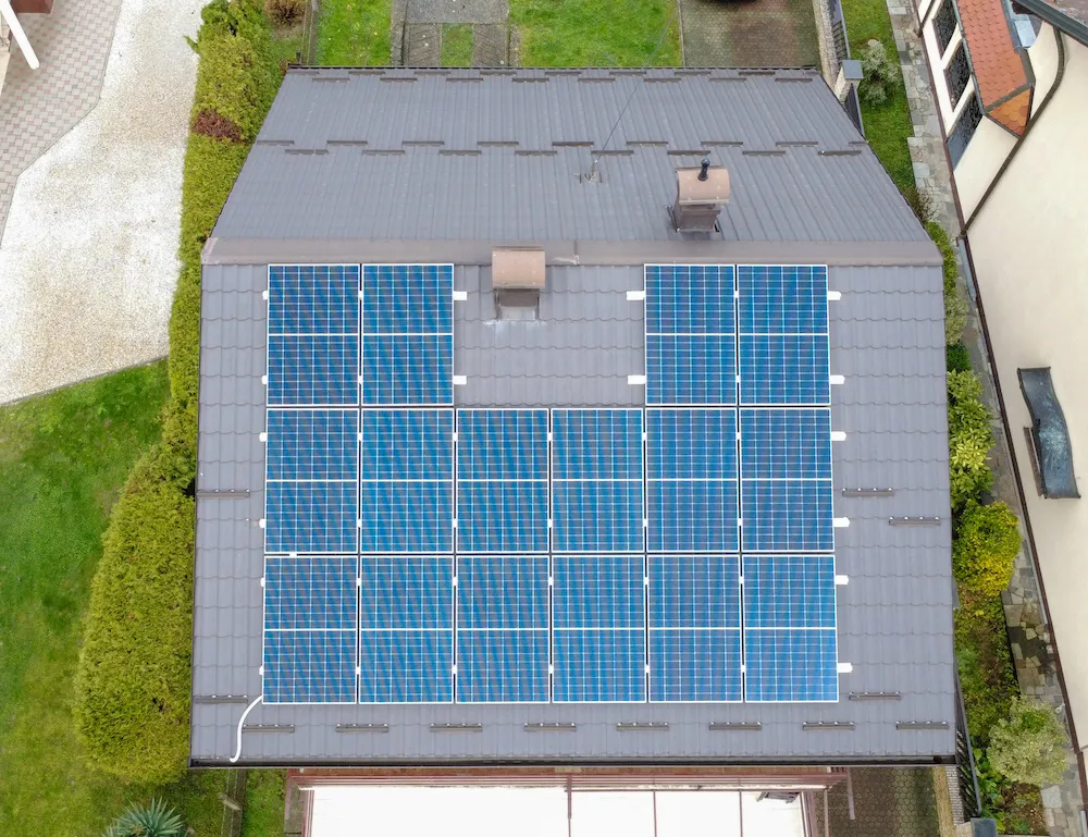 Solarna elektrana, pogled dronom, Novaki
