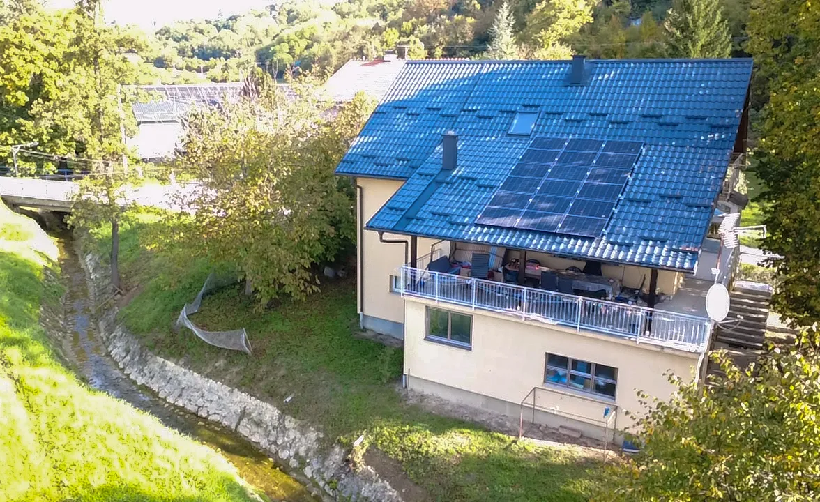 Solarna elektrana, pogled dronom, Prekvršje